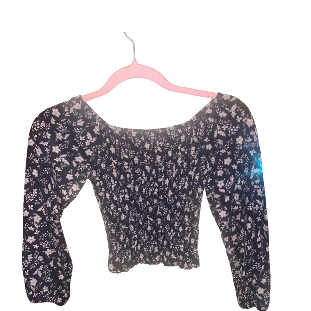 Women’s Old Navy Black and White Floral Top